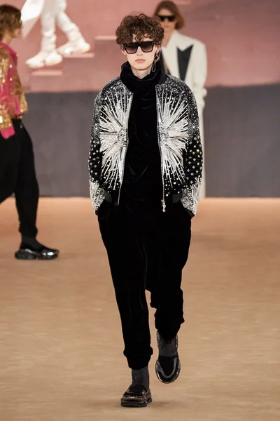Look 52